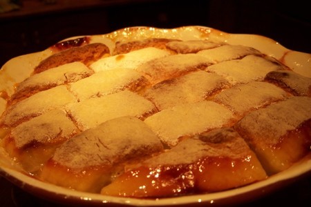 Фото к рецепту: Пирог с хурмой "брусчатка"
