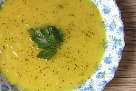 Фото к рецепту: Пряный луковый суп по-персидски