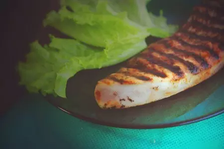 Стейк из индейки в медовом маринаде