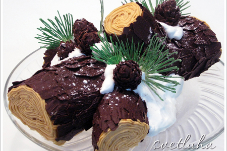 Бисквитный рулет "рождественское полено" с кокосом и нежным сливочным кремом