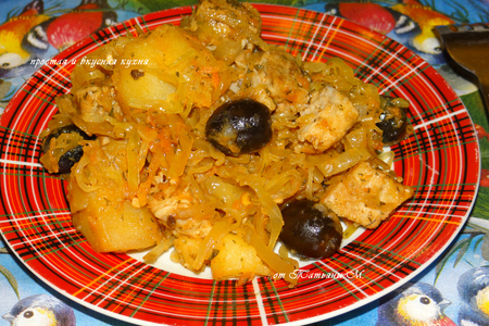 Фото к рецепту: Солянка из квашеной капусты, свинины и маслин