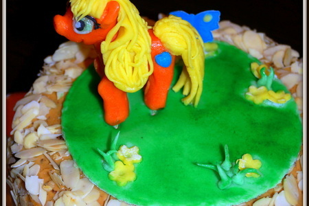 Торт на день рождения "маленький пони"