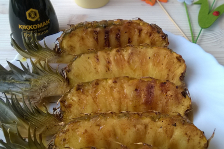 Фото к рецепту: Глазированный запеченный ананас 