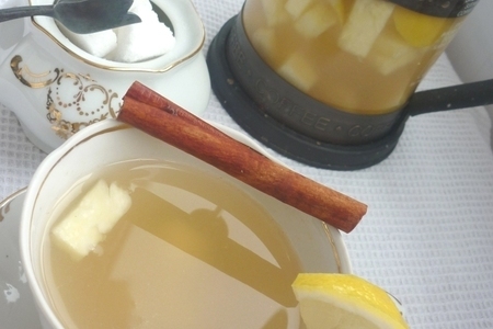 Фото к рецепту: Ананасовый чай с корицей