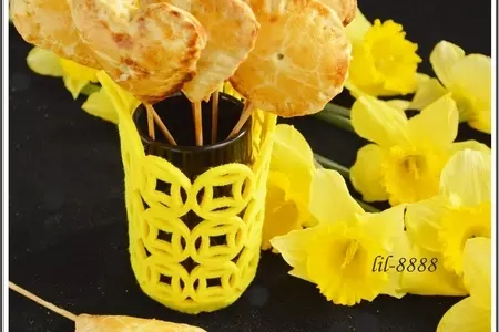 Печенье на палочке с начинкой.