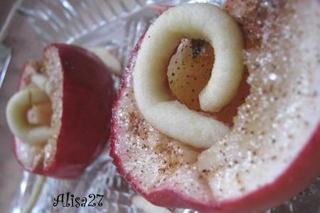 Фото к рецепту: Десерт из яблок с корицей фм (моя иллюстрация к интересному рецепту)