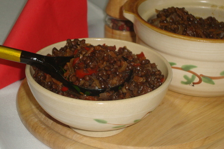 Фото к рецепту: Чечевица с  сушеными   томатами