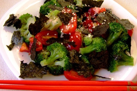 Фото к рецепту:  любимый салат на японский лад.