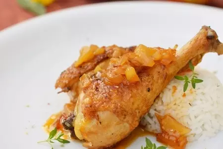 Курица-барбекю с нектаринами и виски