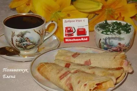 Вафли с беконом и сыром