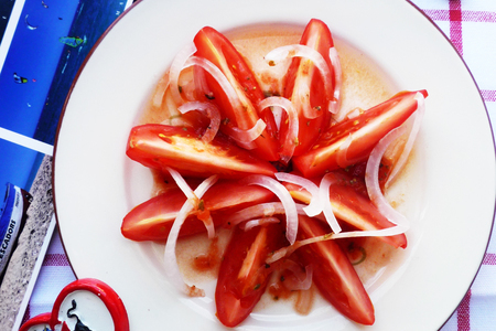 Фото к рецепту: Очень томатный салат 