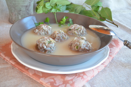 Фото к рецепту: Арганак (армянский суп с фрикадельками)