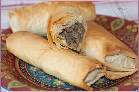 Бурекасы с рубленой говядиной и печеными баклажанами