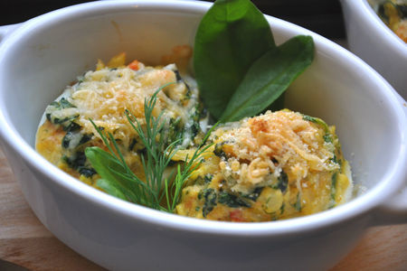 Фото к рецепту: Яйца, фаршированные шпинатом