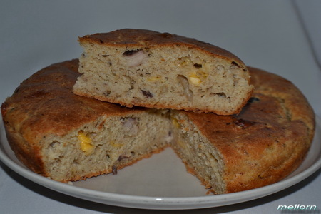 Пирог-кекс из цельнозерновой муки с рыбой и сыром