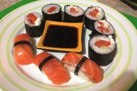 Фото к рецепту: Нигири суши и роллы