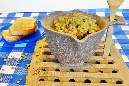 Гречнево-гороховая каша.