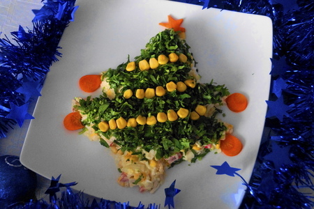 Фото к рецепту: Крабовый салат  елочка 