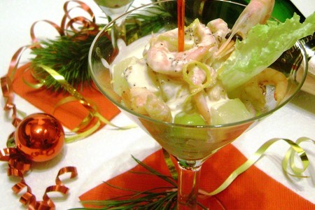  салат-коктейль с креветками «новогодний шик».
