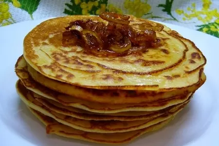 Блины гороховые с луковым конфитюром