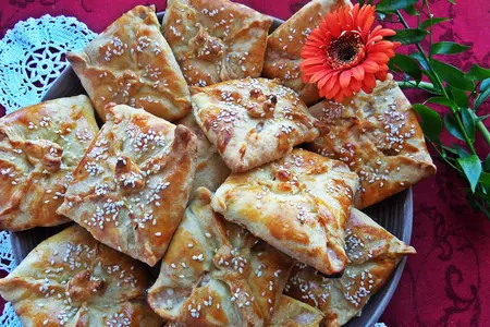 Творожные конвертики из рубленного теста