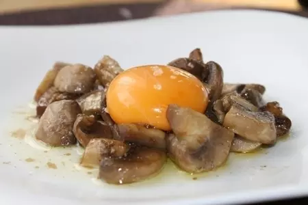 Грибы с трюфельным маслом