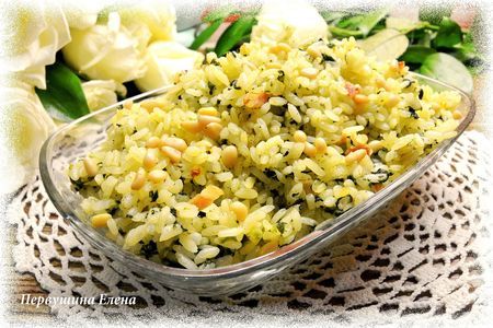 Рассыпчатый рис с беконом и шпинатом