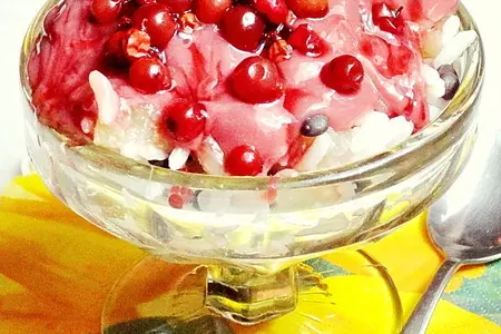 Десерт из риса с ананасом и шоколадом