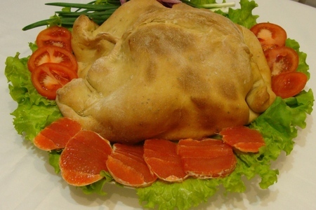 Фото к рецепту: Курица, запеченная в тесте 