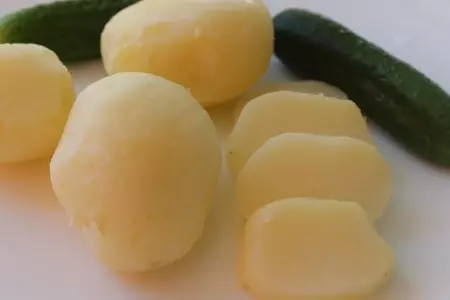 Картошка для салатов и гарнира,запеченая в соли,  за 6 минут