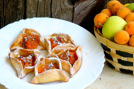 Фото к рецепту: Галеты с абрикосами и тимьяном