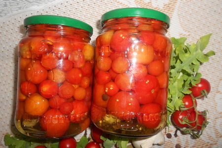 Фото к рецепту: Маринованные томаты черри