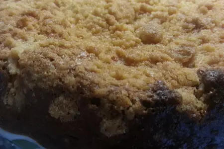 Клафути с карамельной крошкой и крыжовником
