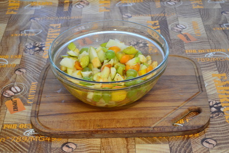 Фото к рецепту: Видео-рецепт. салат "фруктовый рай" 