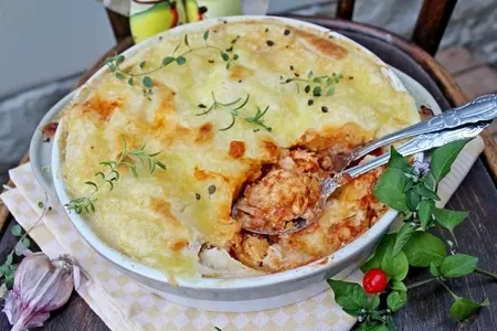 Пирог с курицей и моцареллой