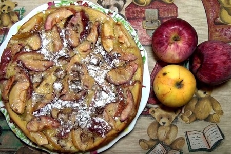 Фото к рецепту: Рецепт яблочного пирога (шарлотки)