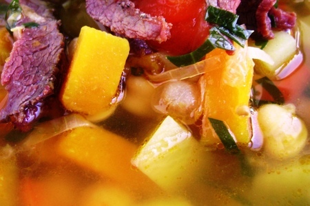 Пряный суп из тыквы с нутом и овощами. воскресный тыквенный обед. фм