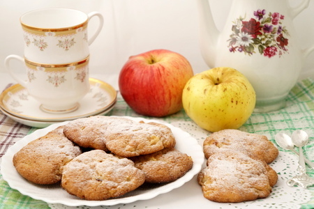 Фото к рецепту: Яблочное печенье