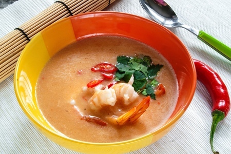 Тайский суп-карри из груш с креветками