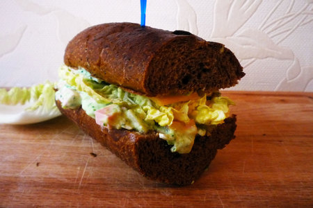 Фото к рецепту: Сэндвич и ролл с творожной начинкой с брокколи. тест-драйв с окраиной