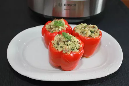 Сладкие перцы фаршированные кускусом с грибами и фетой