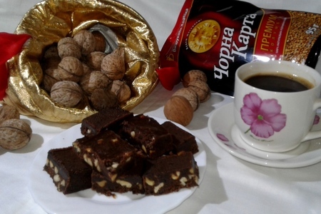 Фото к рецепту: Шоколадно-ореховые конфеты