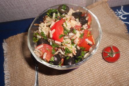 Фото к рецепту: Салат легкий с рисом акватика color mix