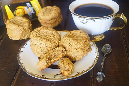 Фото к рецепту: Кофейное печенье с кофейно-сливочным кремом