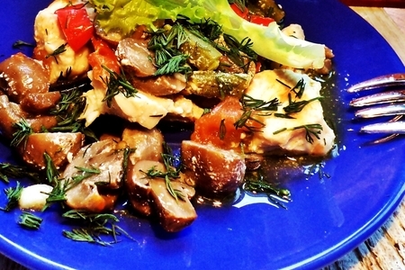 Фото к рецепту: Грудка цыпленка "диетическая" с грибами и овощами