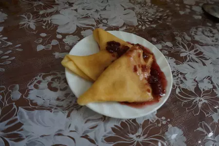 Блинчики с вареньем