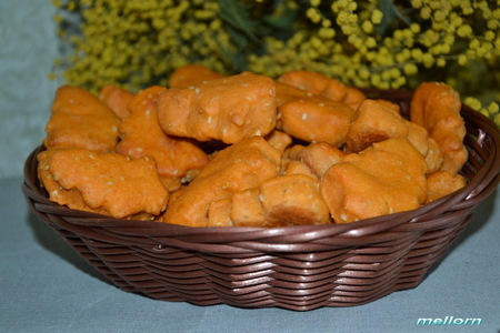 Печенье томатное с кунжутом