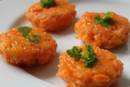 Постные морковные котлеты