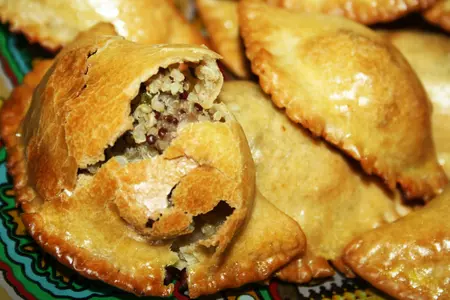 Эмпанадас (аргентинские пирожки) с говядиной и киноа