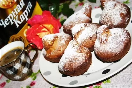 Шафрановые кексы с ананасом
